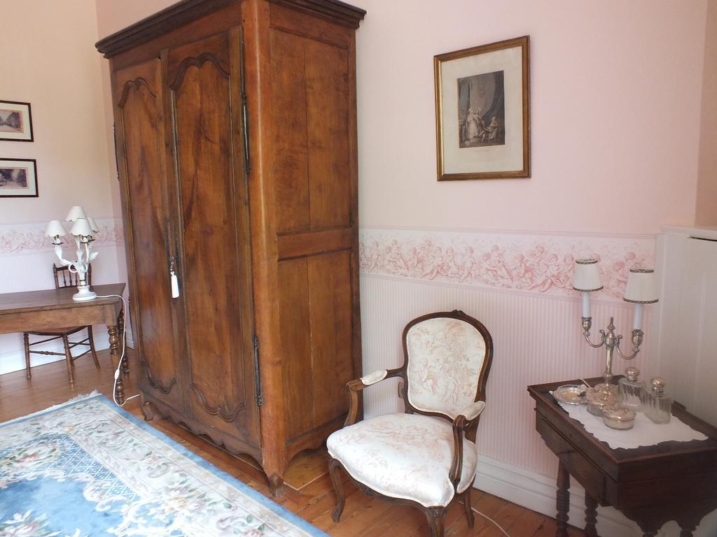 Chateau De Naze Vivy-Saumur المظهر الخارجي الصورة