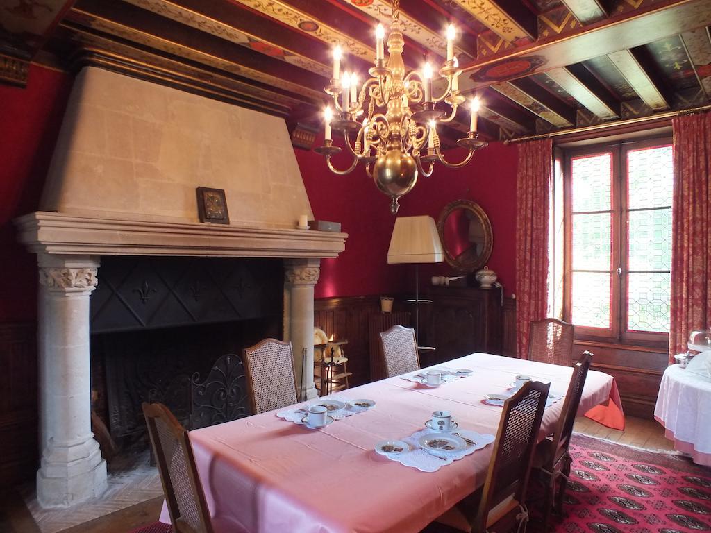 Chateau De Naze Vivy-Saumur المظهر الخارجي الصورة